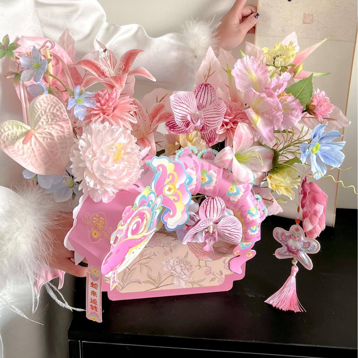 중국 스타일의 새해 전야 꽃 노란색 소재 패키지 인공 꽃 핑크