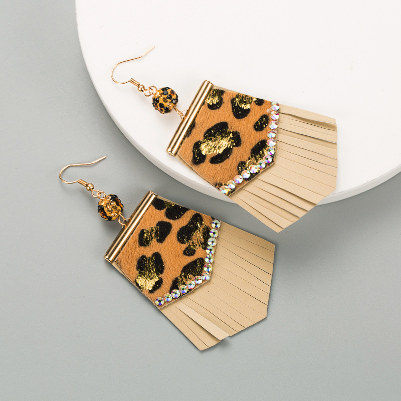 Bohemian Leopard Print Leather Earrings display picture 6