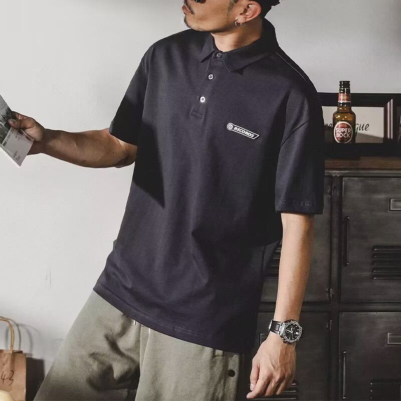 Polo de manga corta con solapa Camiseta de verano de marca de moda para hombres Versión coreana de la tendencia delgada 2025 nueva camiseta de todo fósforo