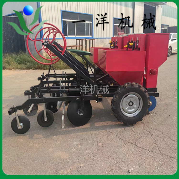 农用双垄四行土豆播种机 马铃薯种植机 起垄滴灌覆膜施肥一体机
