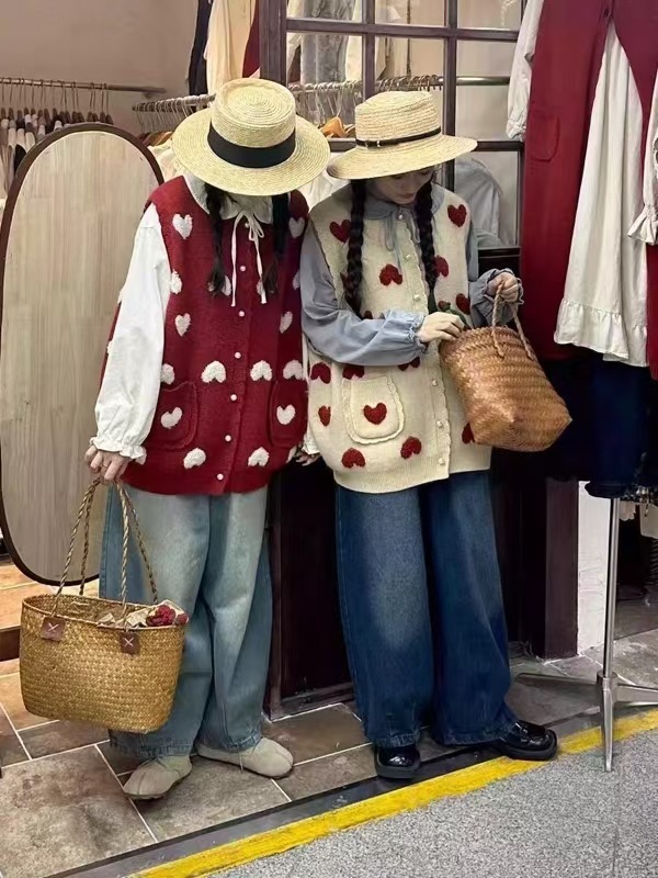 森系新款甜美爱心针织无袖马甲女2025秋季洋气校园风减龄毛衣背心|undefined