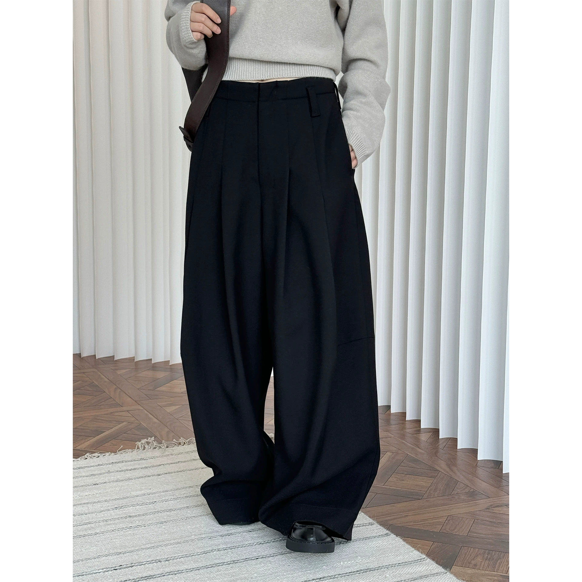 Lu Fu 2024 зимний новый парижский дизайн чувствует себя как пригородные широкие брюки толстые и тонкие брюки женские