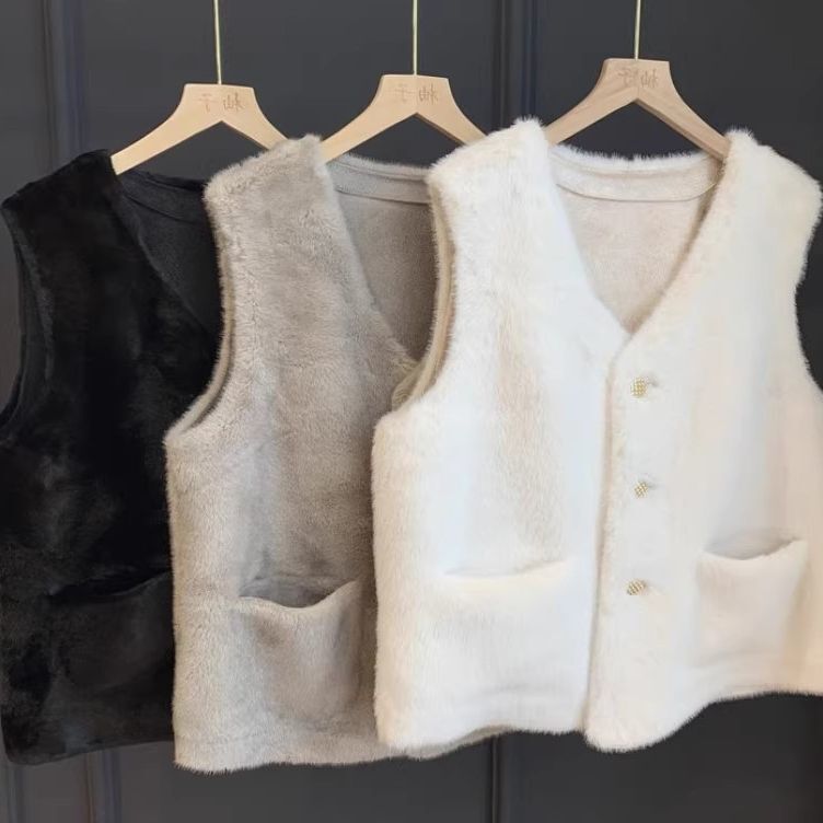 2025 Autumn and Winter New Style Imitation Mink Vest Fur Coat for Women, Fashionable Short Style, Fur and Leather Integrated Versatile Coat 2025 Autumn and Winter New Style Imitation Mink Vest Fur Coat for Women, Fashionable Short Style, Fur and Leather Integrated Versatile Coat