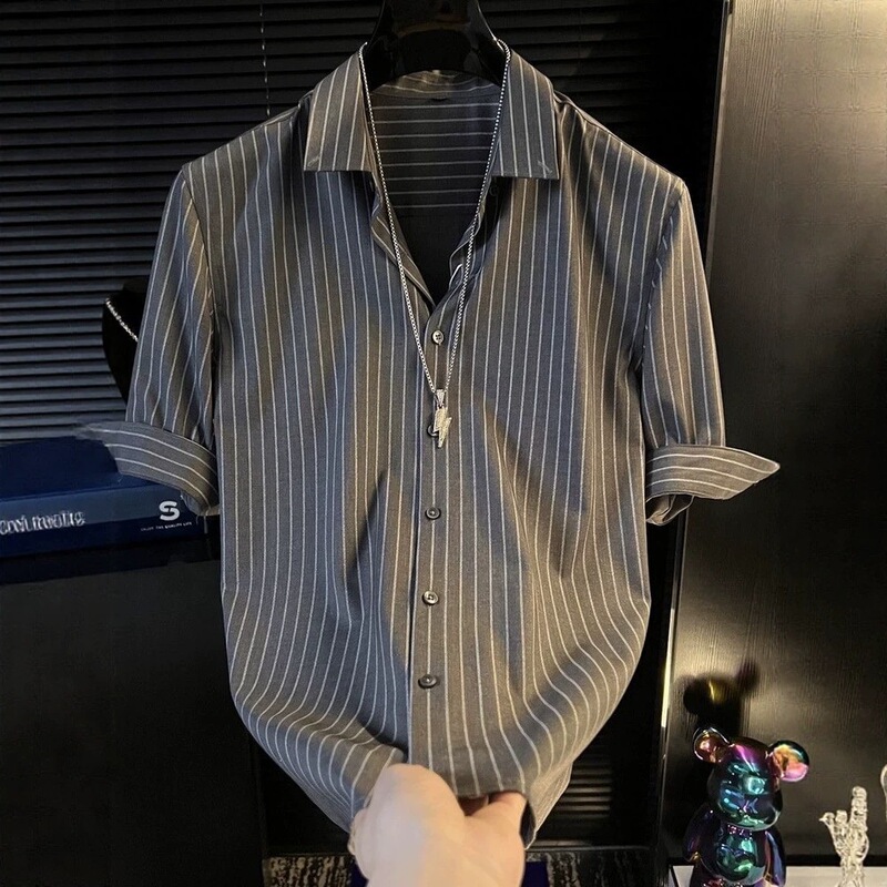 Summer Three-Quarter Sleeve Shirt for Men, Korean Style Slim Fit, High-End Men's Clothing, New Business Casual Striped Short-Sleeved Shirt