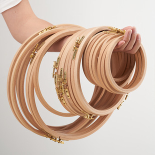 Manufacturer Wholesale Beech Wood Embroider Stretcher Handmade DIY Embroider Poke Embroider Tools Non-Slip Export Beech Wood Embroider Stretcher Crafts