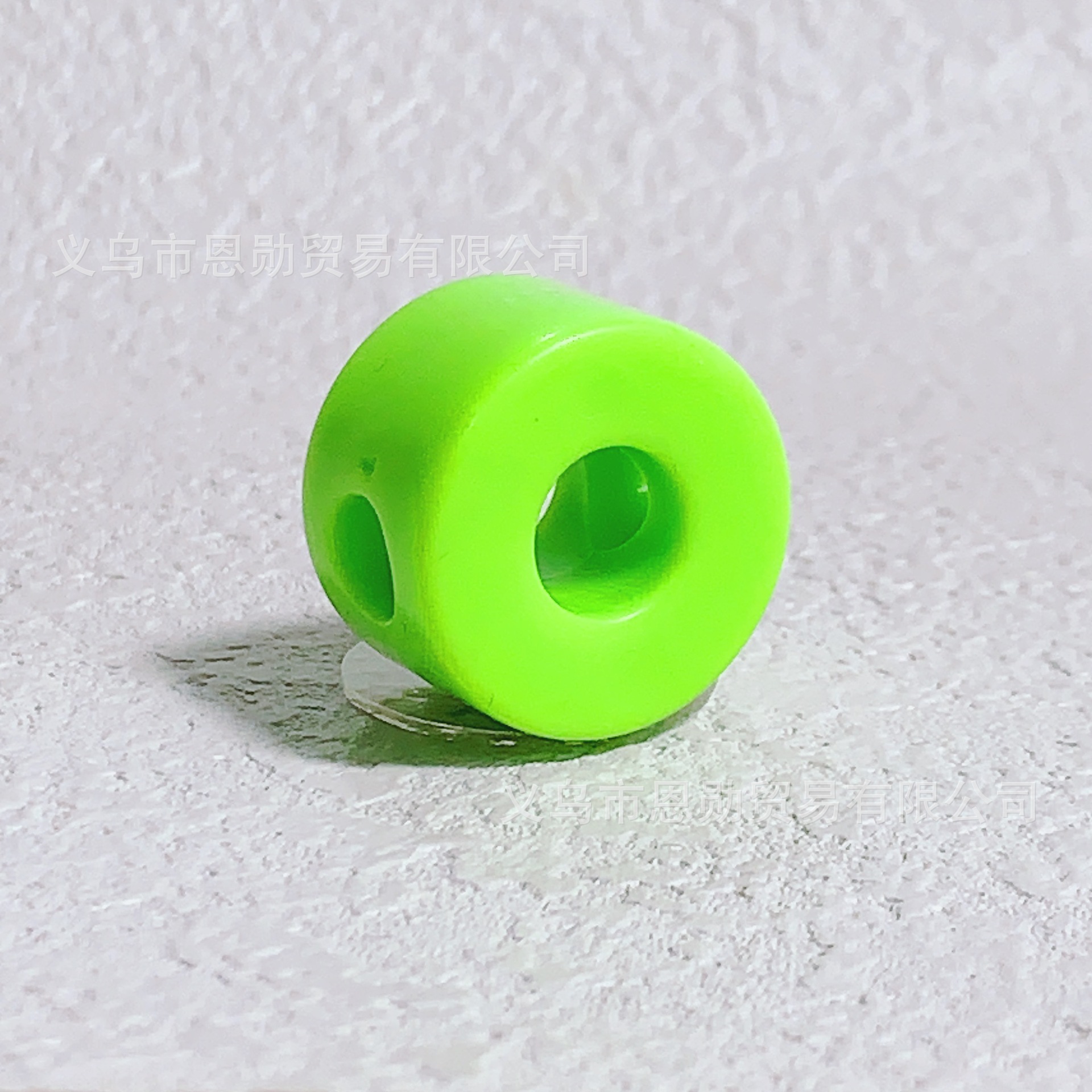 O (Green)