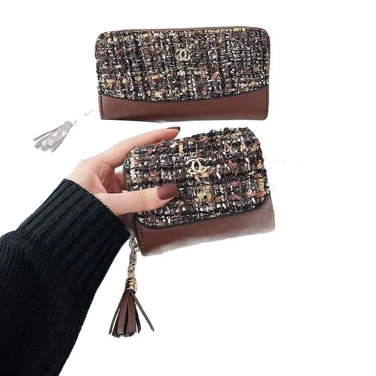 Small polyurethane short capacious wallet, Chanel style