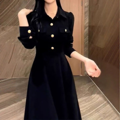 高冷御姐风黑色气质翻领连衣裙女2025秋冬新款赫本风收腰显瘦长裙