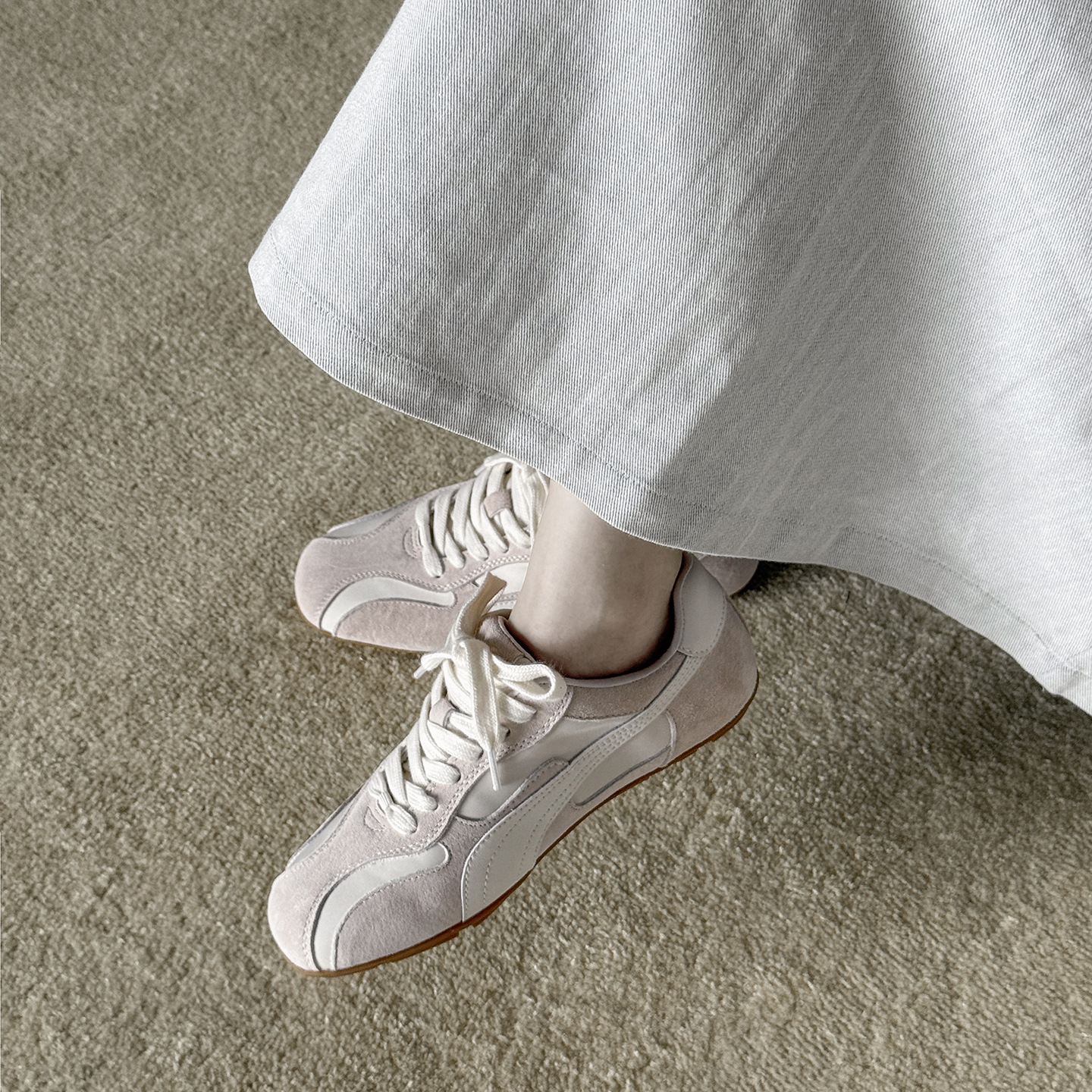 Leather retro low casual footwear with shoelaces