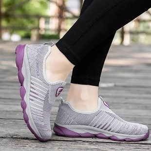 Shoes for Women 2025 New Cross-Border Women's Shoes Fly-Knit Breathable Couple Casual Shoes Versatile Soft-Soled Lightweight Sports Shoes