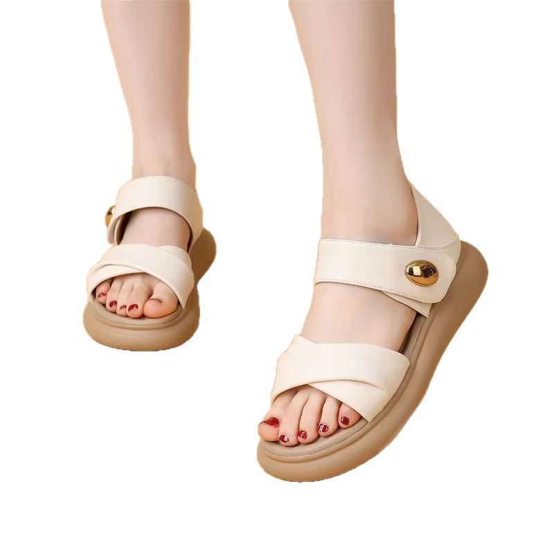 Sandalia plana para mujeres verano 2026 nuevo estilo de moda de hadas de alto nivel dos usar zapatos de playa de mujer embarazada con suela suave tamaño grande