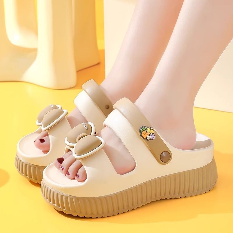 New Year's thick-soled slippers for women, summer trendy ins-style sandals, home non-slip dual-use sandals for casual outings New Year's thick-soled slippers for women, summer trendy ins-style sandals, home non-slip dual-use sandals for casual outings