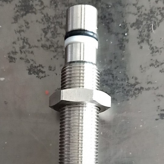 中联泵车主油缸接近开关臂架限位开关