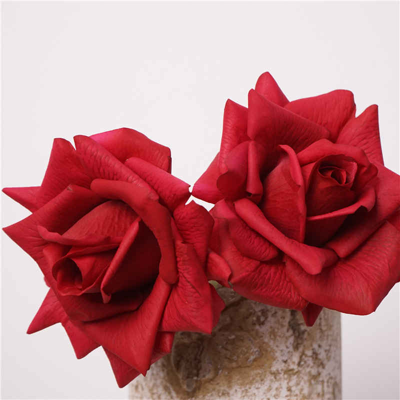 High-Quality Realistic-Touch Artificial Corner Roses with Short Stems, Light Luxury Small Bouquets, Fresh and Elegant Wedding Decoration Supplies