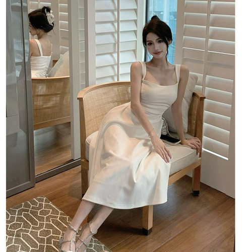 Cross-border summer 2025 new black and white long dress women's dress French waist-cinch slimming niche halter dress slimming