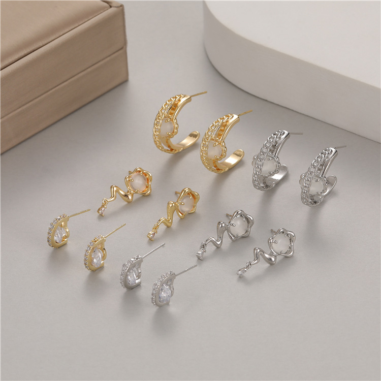 6g Weight 1 Pair Simple Style C Shape Plating Copper Earrings