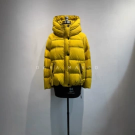 女式毛呢外套;休闲裤;女式羊绒外套