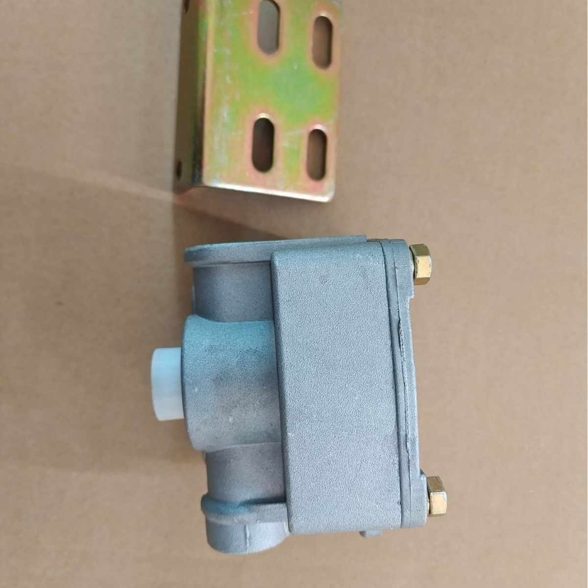 RELAY VALVE 065303
