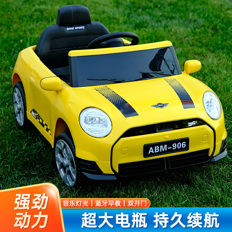 coche eléctrico infantil de cuatro ruedas coche de juguete se puede sentar en el coche de control remoto 1 - 3 - 5 años de edad para niños varones coche de juguete recargable image 4
