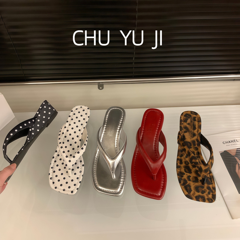First Encounter with the White Polka Dot Wedge Flip-Flops, Fairy Shoes for Outdoor Wear, 2026 New Summer French Style Sandals First Encounter with the White Polka Dot Wedge Flip-Flops, Fairy Shoes for Outdoor Wear, 2026 New Summer French Style Sandals