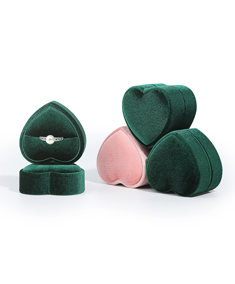 Fashion Heart Shape Corduroy Valentine'S Day Jewelry Boxes display picture 1