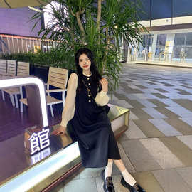 2026秋装新款名媛气质设计感赫本风长裙子法式泡泡长袖连衣裙女装
