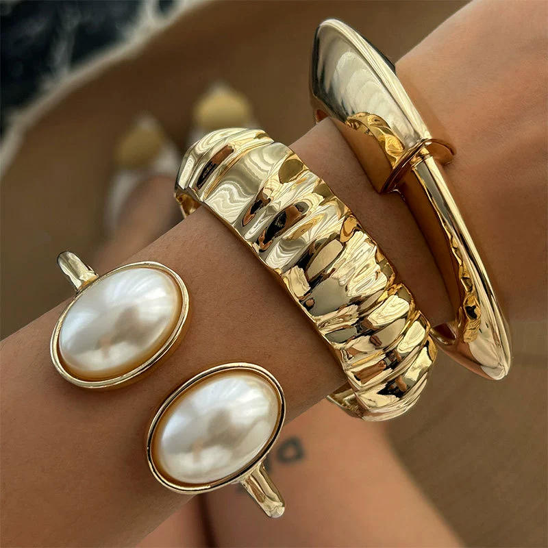 Женский браслет из золотистого металла, стиль light luxury, на заказ