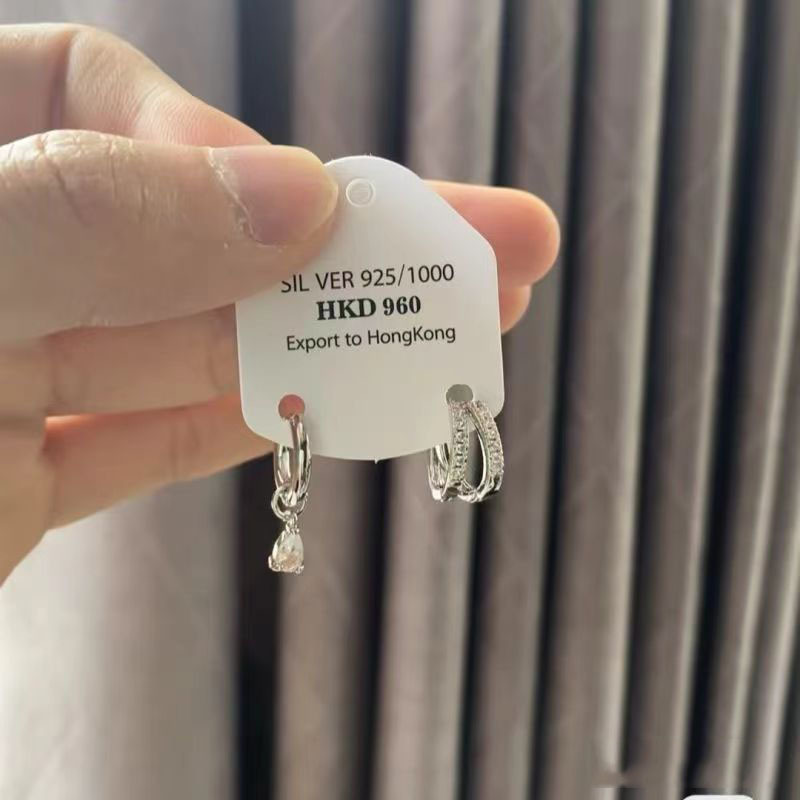 Jennie con gota de agua asimétrica simple pequeño aretes dos aretes personales aretes coreanos nuevos para mujeres