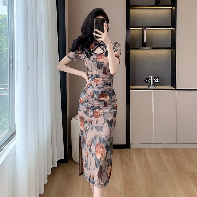 2025年改良旗袍女气质高端显瘦遮肉小众独特裙子高级感连衣裙8721