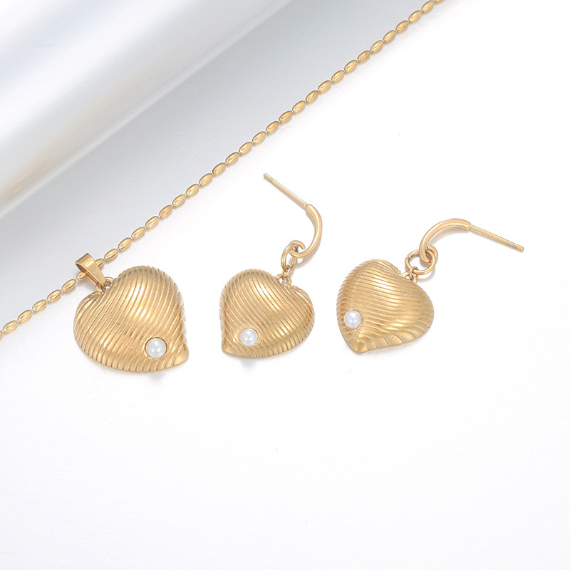 Xuping acero inoxidable 14k color amor aretes collar conjunto de joyería personalidad de moda fría joyería europea y americana mujer