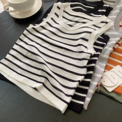 Women's Round Neck Knit Small Backless Top with Striped Color Matching, 2024 Spring, Fitted and Slimming, Versatile and Sleeveless