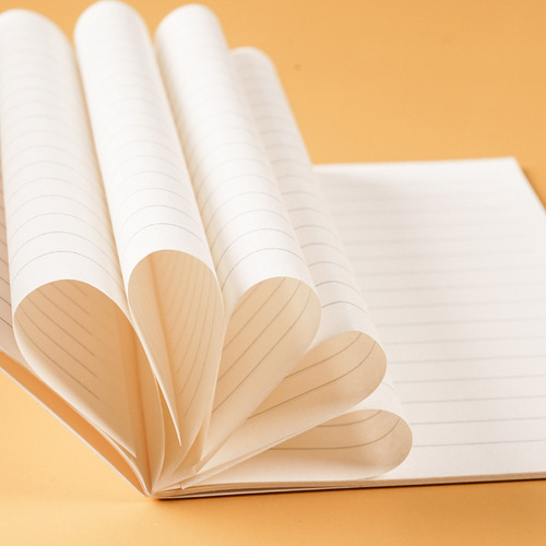 A 64k small notebook, portable, minimalist, fresh and cute memo book, small carrying pocket, kindergarten and elementary school student prize