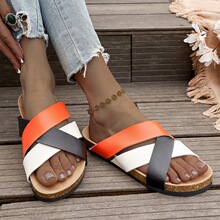 �W���¿�r�д�a��ЬŮ�⴩һ�ֽ���ƴɫ���Ů����ЬŮЬ