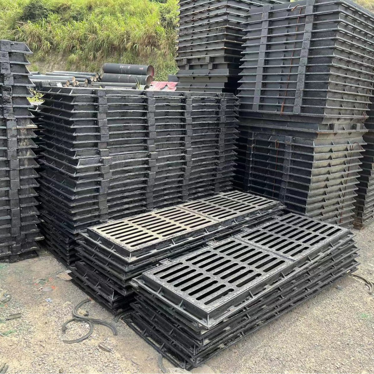 球墨铸铁井盖规、市政井盖格尺寸齐全价格优惠