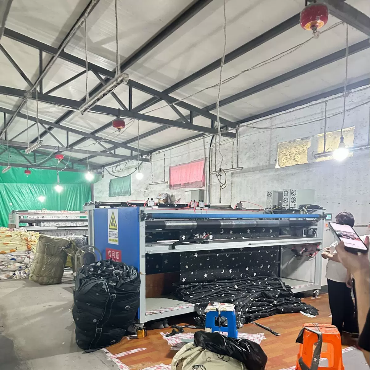 定制纯色被褥牛奶绒被子冬被冬季加厚保暖棉被学生宿舍单人被芯