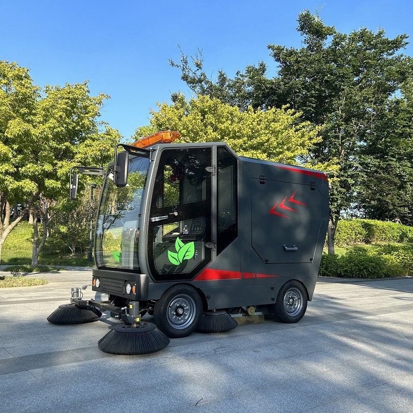 四轮电动扫地车扫吸一体工厂物业车间小区环卫扫地机带挂桶清扫车