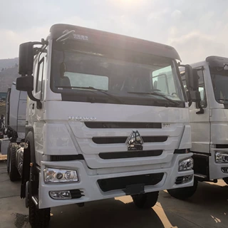 南苏丹  品牌： HOWO载货车6x4  型号： ZZ1257V4647B1