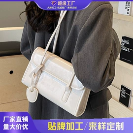女士斜挎包;女士单肩包;女士双肩包