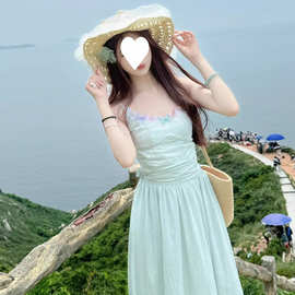 法式立体蝴蝶吊带裙女夏季新款海边度假收腰显瘦长款仙女连衣裙