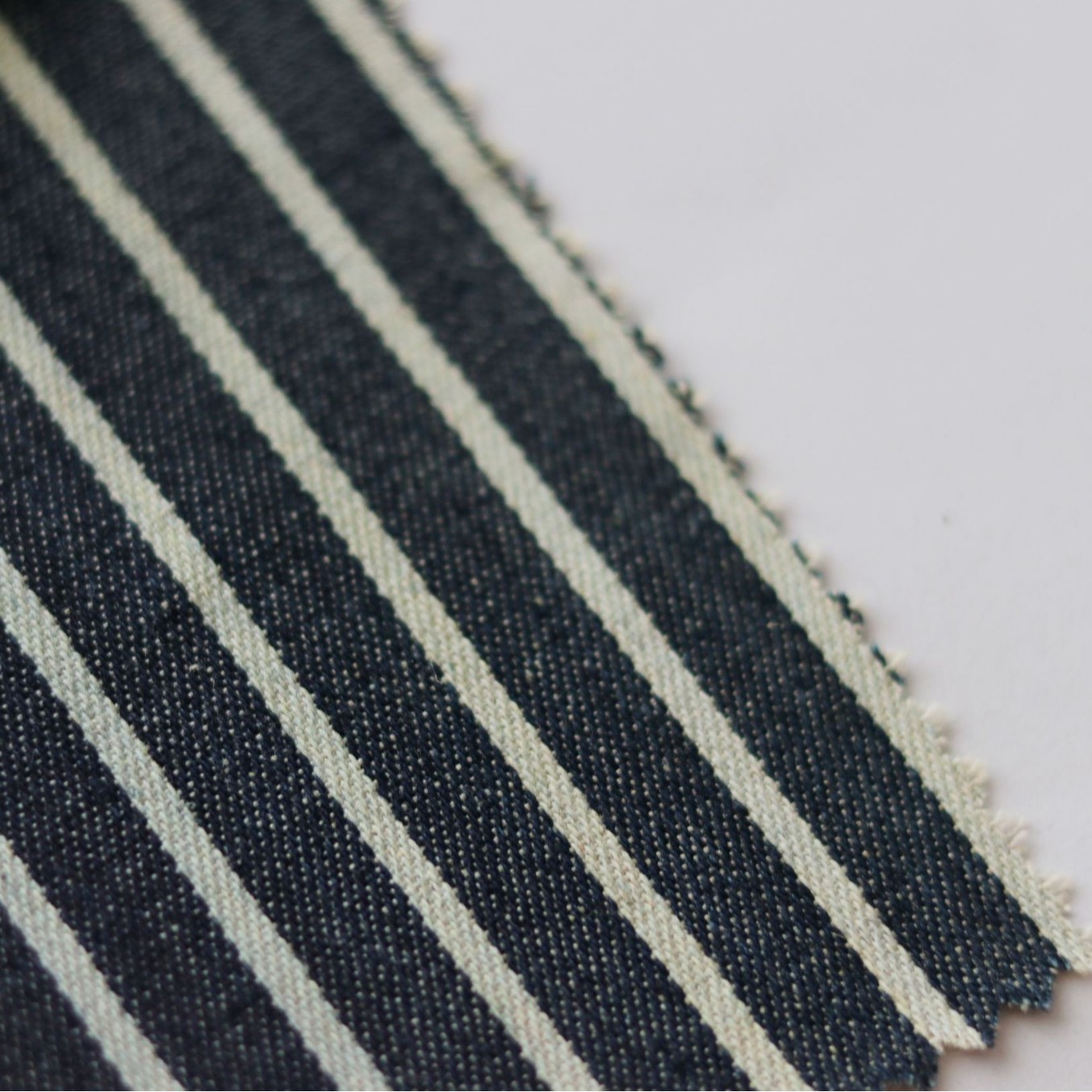 [Denim] Jacquard tecido azul denim rayas sombrero pantalones almohada tela artesanía image 4