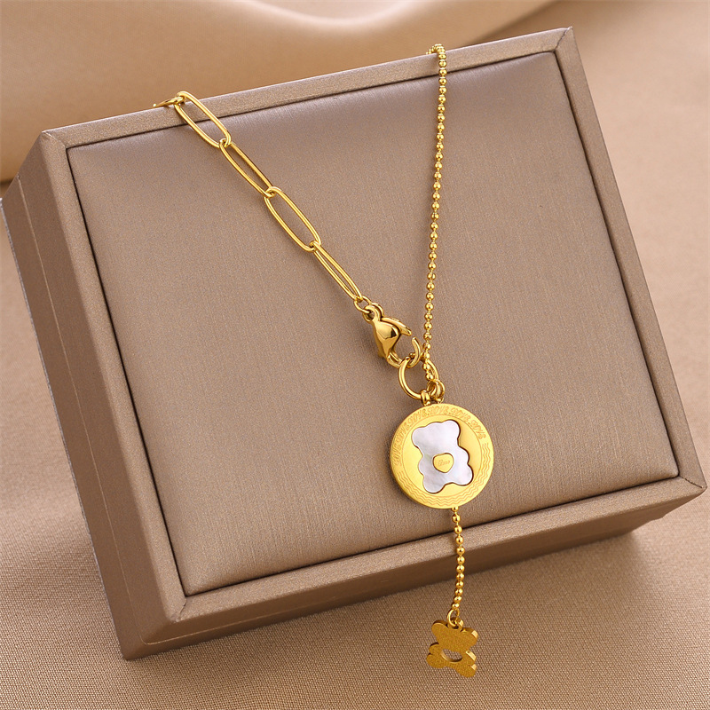 Collar de acero de titanio nuevo transfronterizo, joyería femenina, personalidad de moda, venta caliente simple, joyería de cadena de clavícula femenina, collar creativo image 191