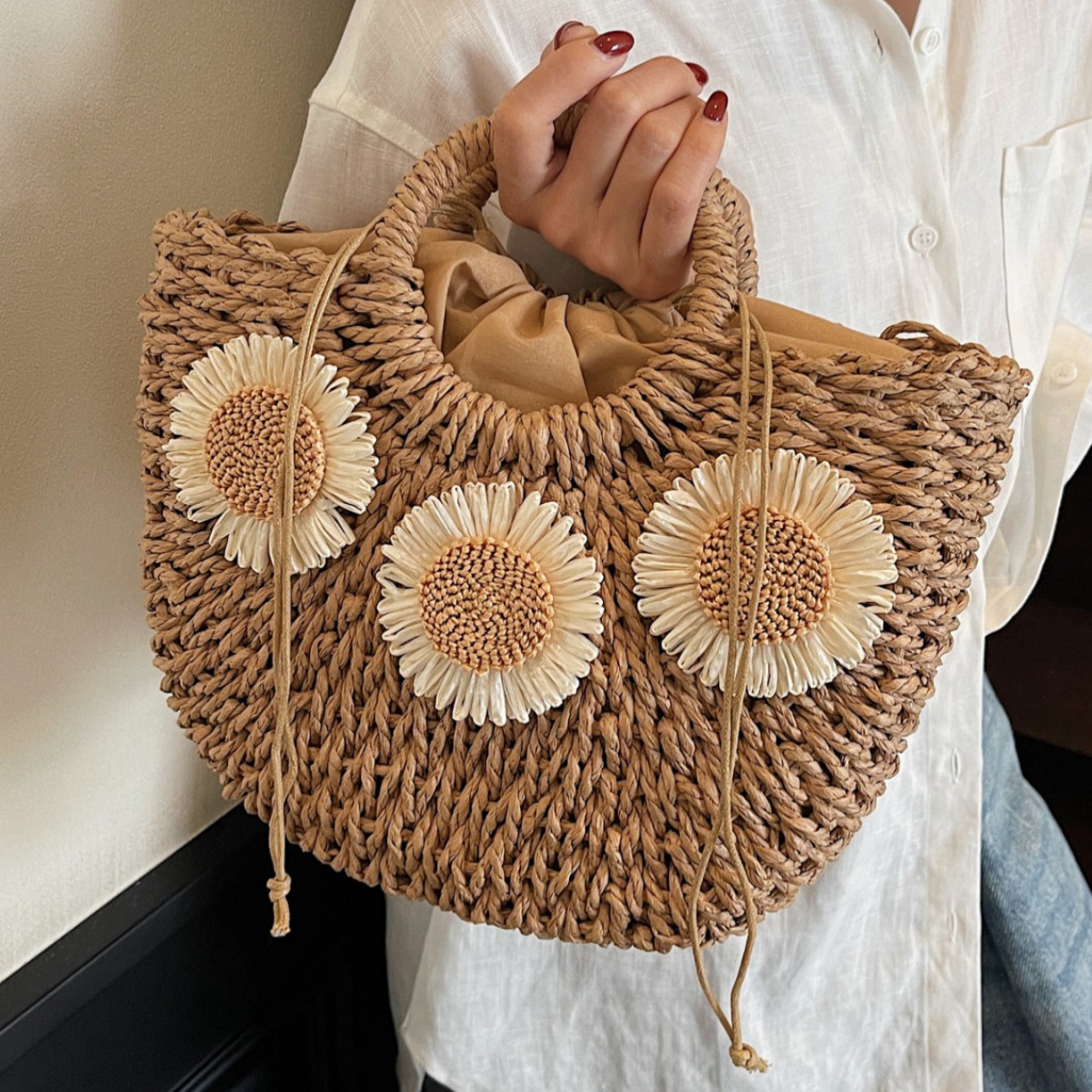 Korean Fashion New Vegetable Basket Hand-Woven Bag Seaside Vacation Beach Bag Large Capacity Portable Straw Bag