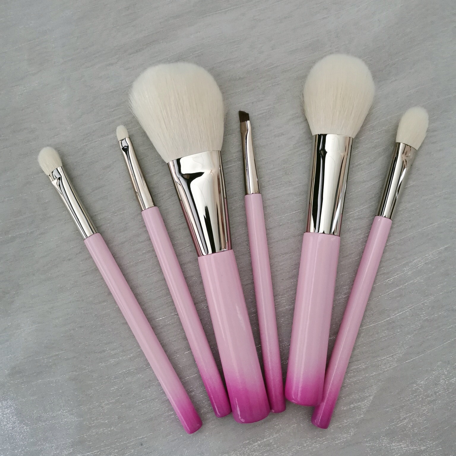 Bai Fengtang lo mismo cepillo de maquillaje portátil de lana pura cepillo de cabello de animales herramientas de maquillaje de belleza de sombras de ojos cepillo de pintura en polvo en stock