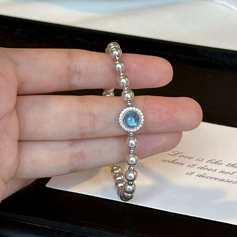 Little red book with gray pearl aquamarine bracelet women's light luxury exquisite super flash hand jewelry a generation of hair Little red book with gray pearl aquamarine bracelet women's light luxury exquisite super flash hand jewelry a generation of hair