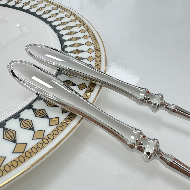 高級鍛造304ステンレスナイフとフォークレストランのオーダーメイド葫芦柄ホテルの洋食食器と厚いナイフとフォークスプーン|undefined