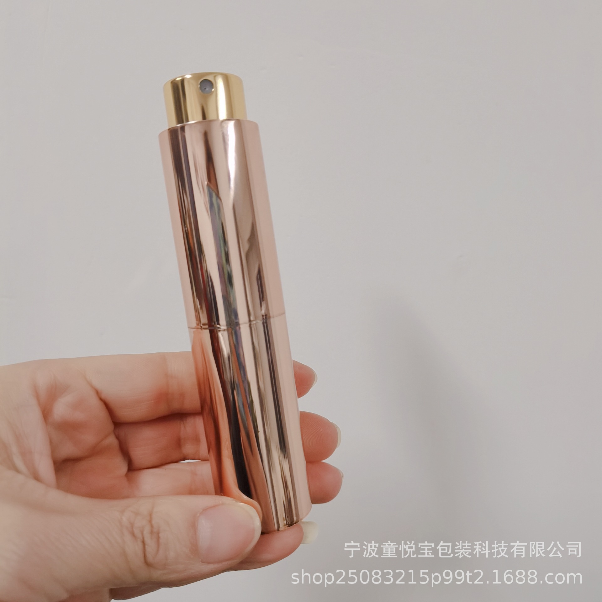 Fabricantes de botellas de perfume recargables telescópicas giratorias de 8 ml con pintura táctil y de color degradado, botellas de spray bucal, etc., en stock, entrega inmediata.