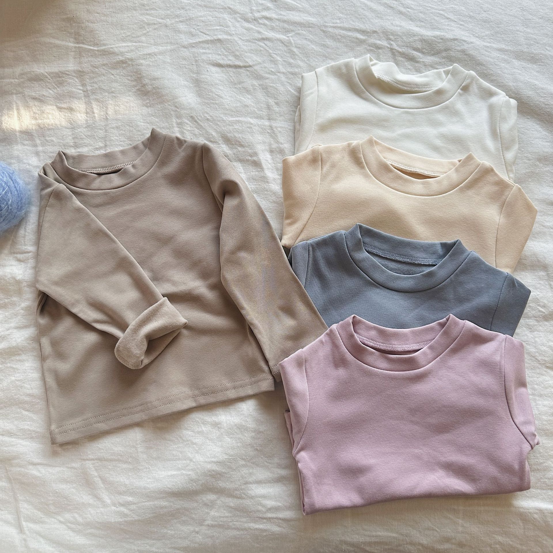 Sugar Pear ropa infantil camiseta de base para bebés top de vello 2024 otoño y invierno nuevo pijamas para niños y niñas chaqueta de otoño ropa infantil