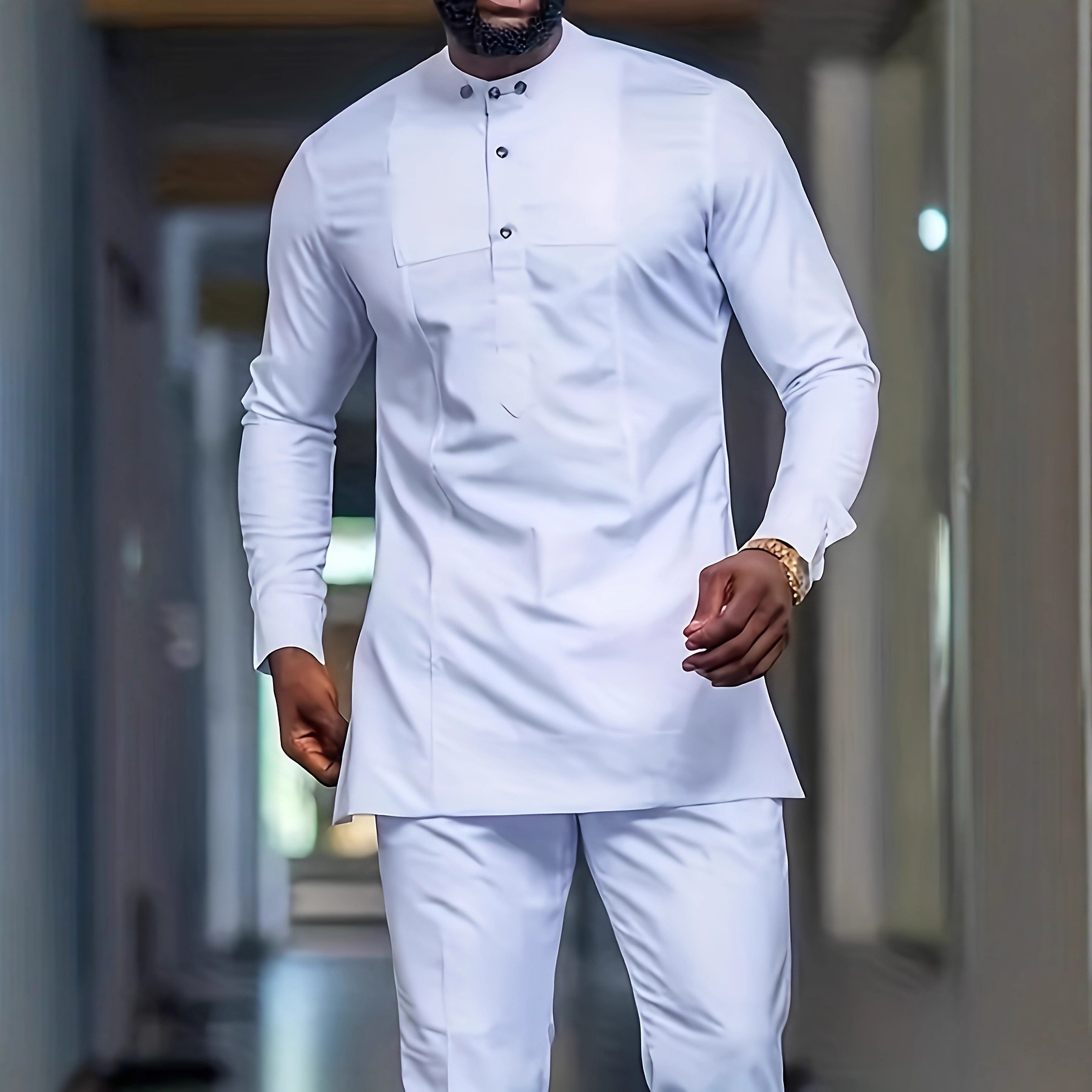 Ensemble vestimentaire pour homme d'inspiration modeste – Chemise élégante à boutons de style ethnique avec broderie traditionnelle, à la fois sobre et stylée pour les occasions spéciales_voghion.com