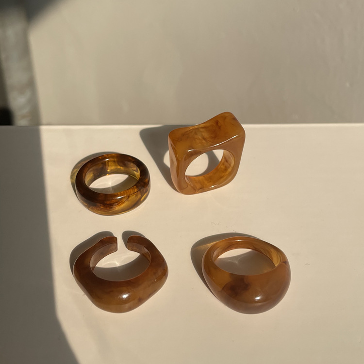 Set of 4 Green Resin Ring Set Clear Acry...