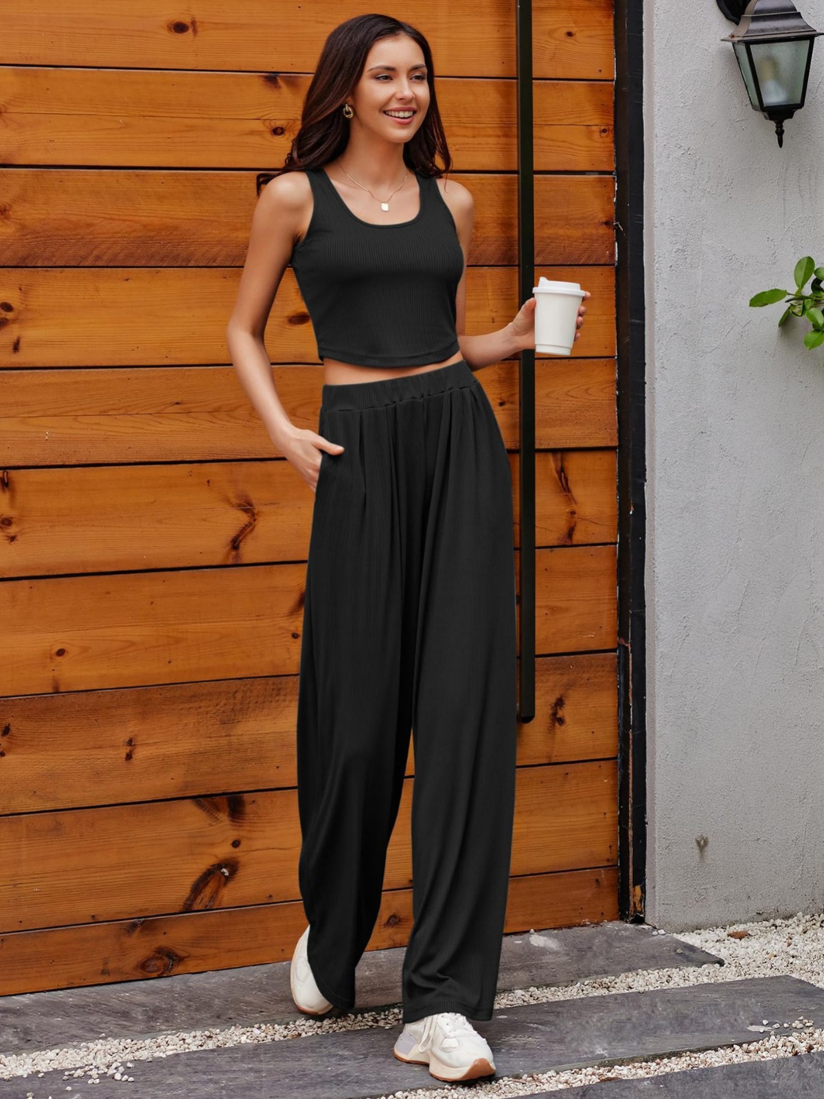 Traje deportivo de ocio de todo fósforo de moda europea y americana para mujer 20224 camisola de color sólido de verano pantalones anchos de dos piezas